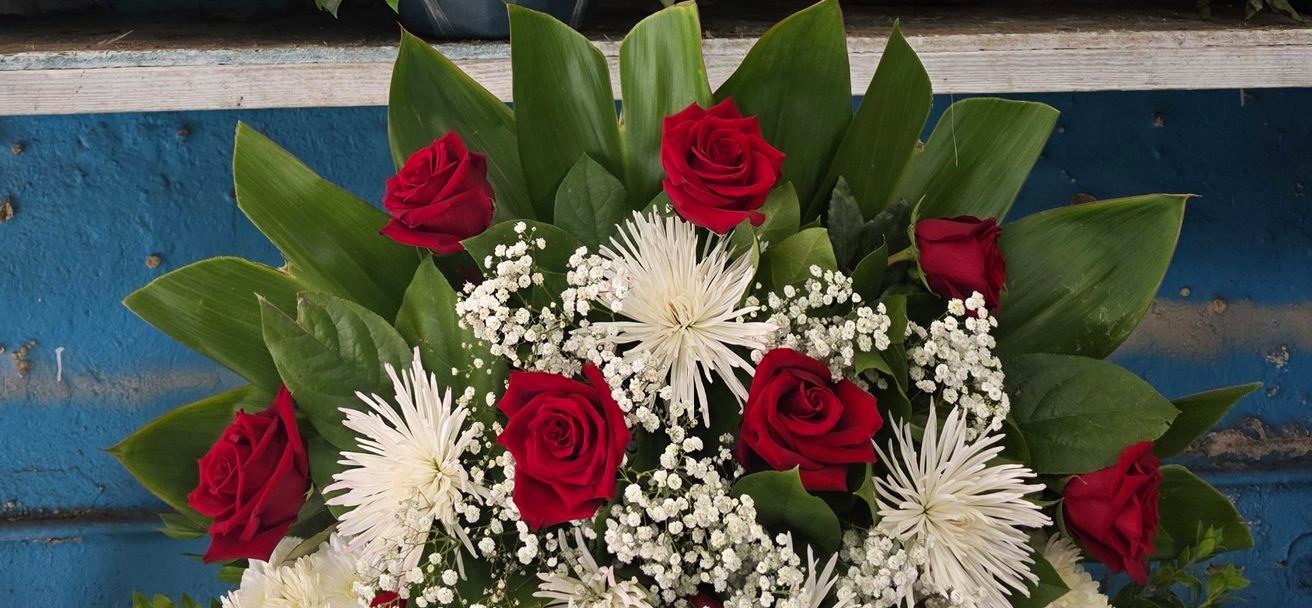 Red rose bouquet for an onboard proposal or anniversary