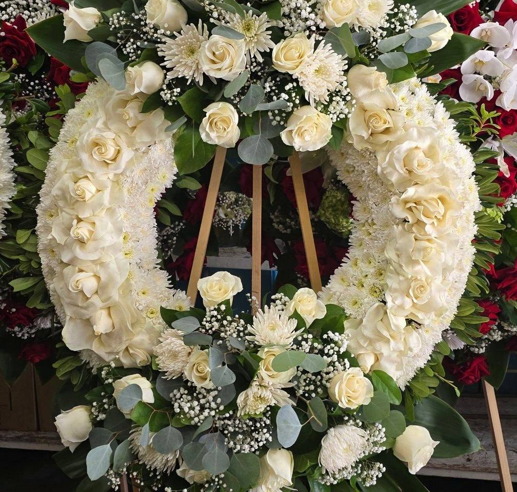 White sympathy wreath made to order for Pasadena